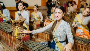 Penampilan Menawan Miss Grand International 2022 Berkebaya di Bali