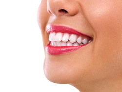 7 Obat Sakit Gigi Berlubang Alami, Semuanya Ada di Dapur