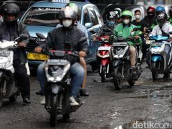 Jl MT Haryono Mulai Diperbaiki, Jl HR Rasuna Said Jaksel Masih Rusak