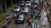 Jalan HR Rasuna Said Kembali Rusak