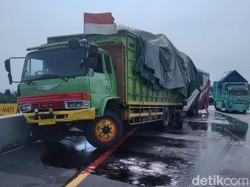 Bus Tabrak Truk Parkir di Tol Kanci-Pejagan Brebes, 3 Tewas dan 5 Luka