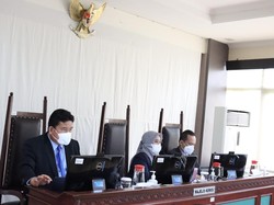 Ada yang Mangkir, Sidang Kasus Minyak Goreng 27 Perusahaan Ditunda