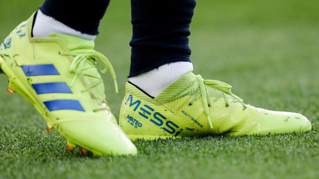 Kisah Nike kehilangan Messi, dipojokkan Adidas