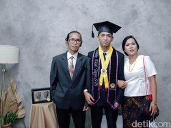 Mahasiswa UKI Toraja Raih Sarjana Teologi usai Teliti Anime One Piece