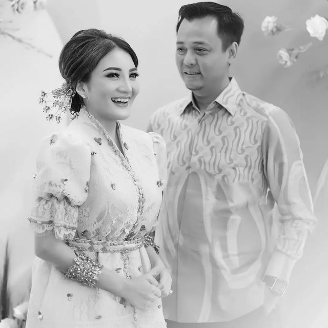 Momen Lamaran Kiki Amalia