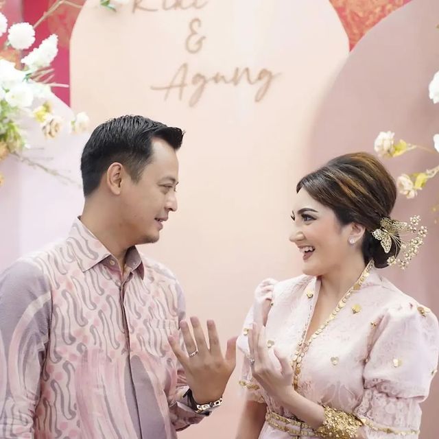 Momen Lamaran Kiki Amalia