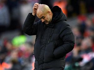 Duh! Guardiola Kena Lemparan Koin di Anfield