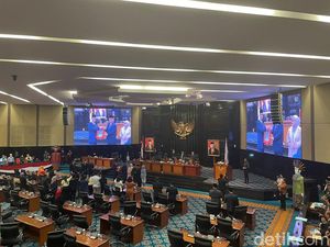 DPRD DKI Teken Raperda Tata Ruang-Pemenuhan Hak Disabilitas