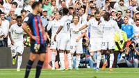 Di Liga Spanyol, Barcelona kalah 1-3 dalam laga El Clasico kontra Real Madrid pada pertengahan Oktober. Kekalahan di laga tersebut kerap disebut-sebut jadi patokan siapa calon juara (Getty Images)