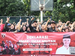 Relawan di Jakarta Gelar Bazar Murah-Deklarasi Dukung Ganjar Nyapres