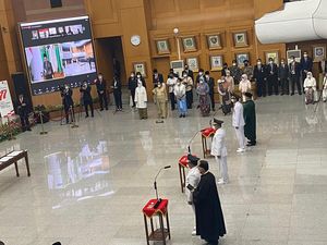 Jabatan Berakhir, Anies Resmi Diberhentikan dengan Hormat dari Gubernur DKI