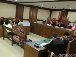 Husni Fahmi-Isnu Edhi Divonis 4 Tahun Bui Terkait Kasus Korupsi e-KTP