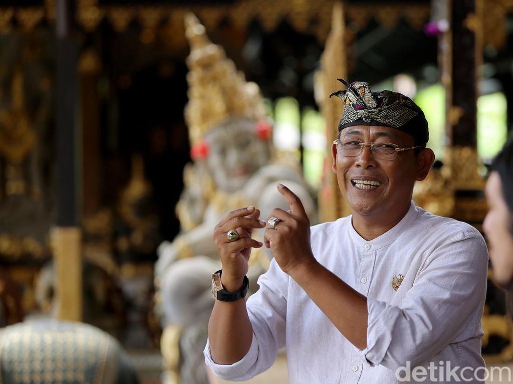 The Royal Family Ubud: Merawat Tradisi, Menyambut Modernisasi