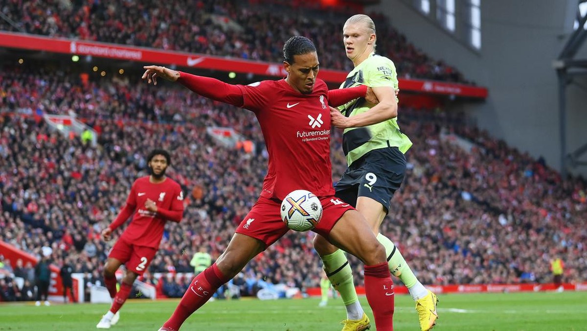 Sempat inkosisten, Liverpool disebut Virgil van Dijk menjalani musim yang aneh. (Foto: Getty Images/Laurence Griffiths)