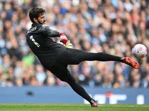 Momen Klopp dan Alisson Terpeleset Buat Liverpool Takluk di Anfield