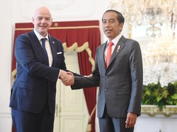 Bertemu Presiden FIFA, Jokowi Pastikan Stadion Kanjuruhan Akan Diruntuhkan
