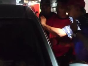 Balita Terkunci di Mobil saat Ditinggal Ortu, Damkar Tangerang Selamatkan