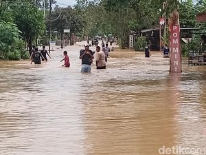 Terendam Banjir, Akses Jalan Nasional Ponorogo-Trenggalek Dialihkan