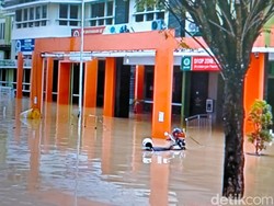 Penampakan RSUD Soedomo Trenggalek Terendam Banjir Setinggi 70 Cm