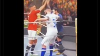 Bahkan ada meme Messi dan Ronaldo tag team melampiaskan kekesalan kepada Karim Benzema, peraih Ballon dOr 2022. Foto: dok. Internet/Twitter