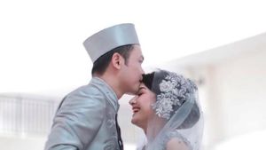 5 Momen Kebersamaan Clerence Chyntia Radhanta dengan Drummer NOAH
