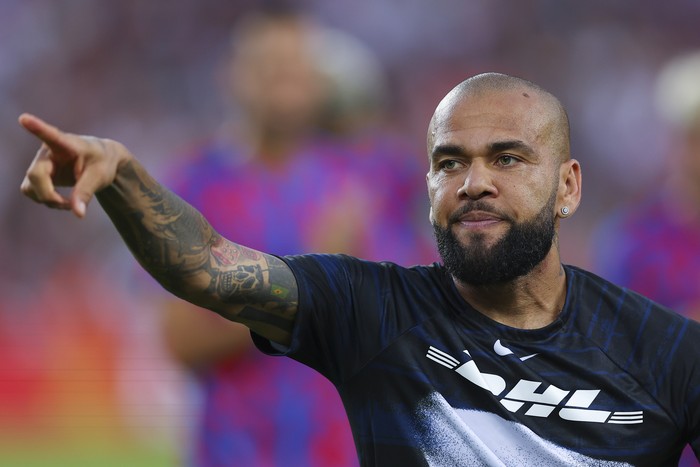 BARCELONA, SPAIN - AUGUST 07: Dani Alves of Pumas UNAM gestures ahead of the Joan Gamper Trophy match between FC Barcelona and Pumas UNAM at Spotify Camp Nou on August 07, 2022 in Barcelona, Spain. (Photo by Eric Alonso/Getty Images)