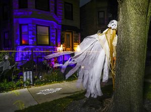 Sambut Halloween, Rumah-rumah di AS Didekorasi Menyeramkan