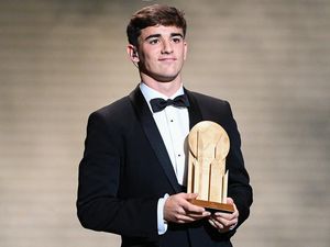 Ballon dOr: Gavi Raih Kopa Trophy 2022!