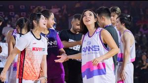7 Penampilan Gisella Anastasia Berbaju Basket, Pakai Nama Punggung Hot Mama