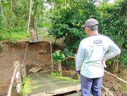 Jembatan Tapen Kulon Progo Putus Usai Diterjang Banjir Bandang