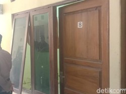 Pemilik Indekos Ungkap Heboh Kamar Penuh Sampah di Karawang