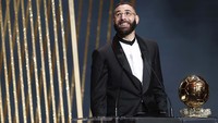 Benzema mencetak 44 gol musim lalu yang menjadikannya top skor LaLiga (27 gol) dan Liga Champions (15 gol). Gelontoran golnya mengantarkan Real Madrid ke tangga juara Liga Spanyol dan Liga Champions.