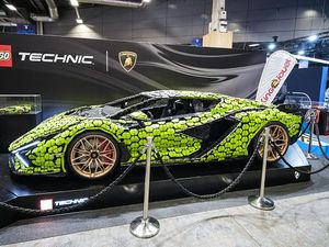 Mirip Banget, Lamborghini Ini Terbuat dari Kepingan Lego Mirip Banget, Lamborghini Ini Terbuat dari Kepingan Lego