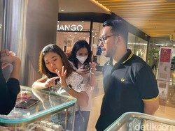 Pilih-pilih Cincin, Kiky Saputri dan Pacar Bocorkan Tanggal Lamaran