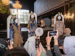 Ini Koleksi Brand Modest Lokal Heaven Lights Saat ke New York Fashion Week