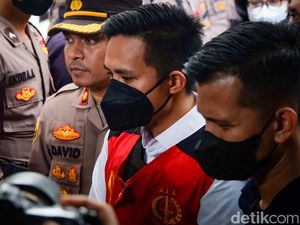 Tiba di PN Jaksel, Bharada E Akan Jalani Sidang Lanjutan Pembunuhan Yosua Tiba di PN Jaksel, Bharada E Akan Jalani Sidang Lanjutan Pembunuhan Yosua