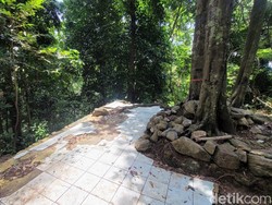 Kisah Makam-makam Keramat Palsu di Sukabumi yang Dihancurkan FPI