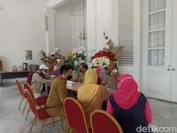 Saat Balai Kota DKI Kembali Diramaikan Warga yang Sampaikan Aduan