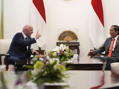 Jokowi Bertemu Presiden FIFA, Bahas Kanjuruhan hingga Piala Dunia U-20