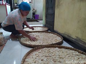 Mencicipi Renyahnya Emping Melinjo Bikinan Ngluwar Magelang Mencicipi Renyahnya Emping Melinjo Bikinan Ngluwar Magelang
