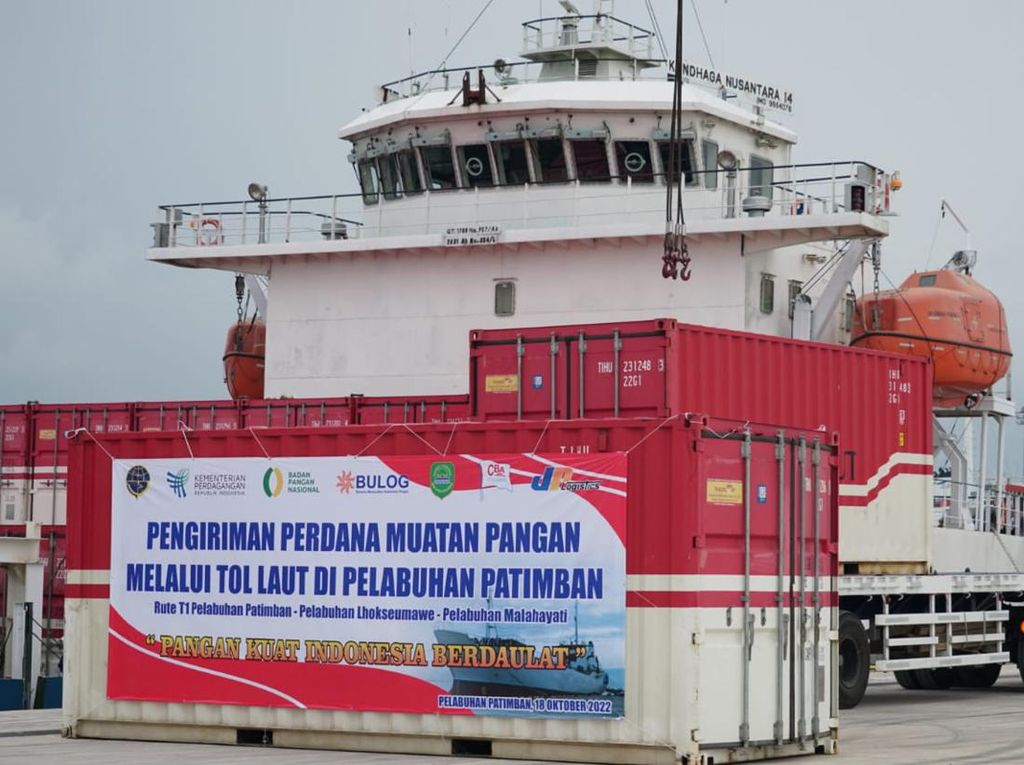 Perdana! Kapal Tol Laut Angkut Beras ke Aceh Via Pelabuhan Patimban