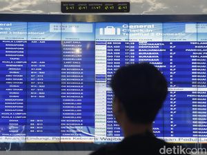 Ada Lagi 93 Jemaah Umrah Asal Lombok Terlantar di Bandara Soetta Ada Lagi 93 Jemaah Umrah Asal Lombok Terlantar di Bandara Soetta