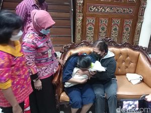 Momen Haru Pertemuan Ibu dan Bayi yang Dibuang dalam Kardus di Semarang