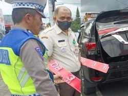 Duh! Mobil Dinas Fortuner Ketua DPRD MInahasa Pakai Pelat Palsu