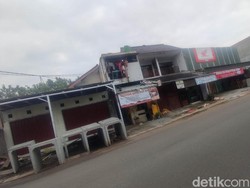 Proyek Galian Pamulang Belum Selesai, Material Proyek di Pinggir Jalan