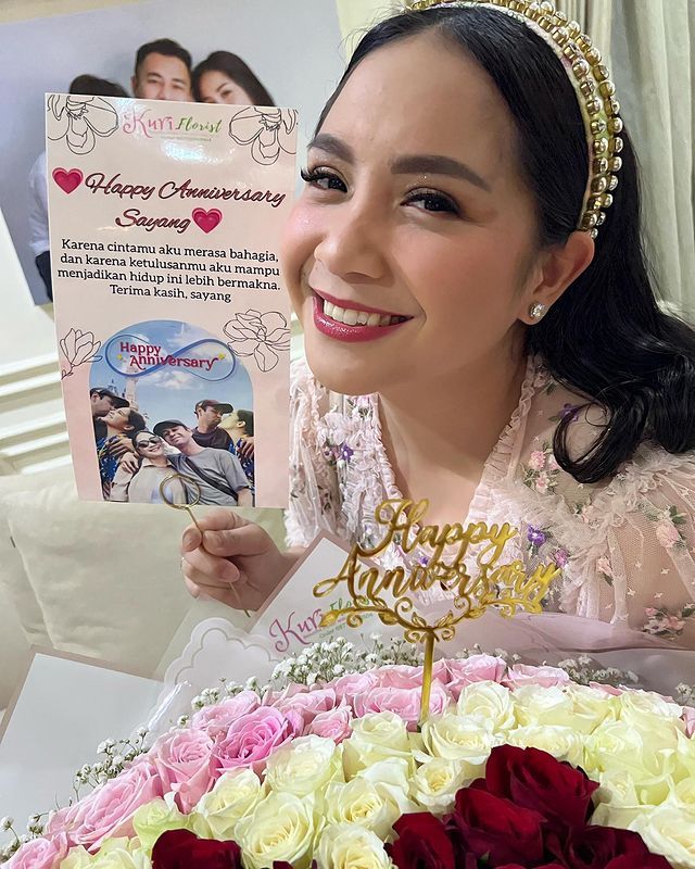 Raffi Ahmad dan Nagita Slavina Raffi Ahmad dan Nagita Slavina