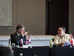 Ridwan Kamil Tawarkan Investasi Energi Panas Bumi ke Inggris Ridwan Kamil Tawarkan Investasi Energi Panas Bumi ke Inggris