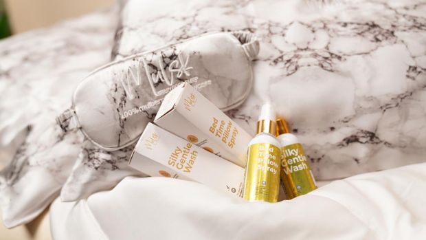 Koleksi monochrome sarung bantal Mulberry silk, MULSK Beauty