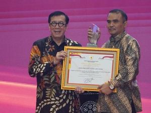 Sekretariat DPRD Jateng Raih Penghargaan JDIHN 2022 dari Kemenkumham