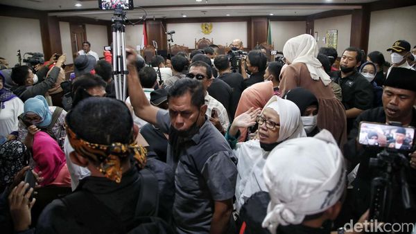 Sidang Gugatan Dugaan Ijazah Palsu Jokowi Digelar di PN Jakpus